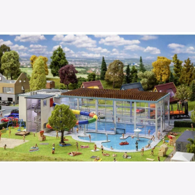 Hallenbad mit Rutsche Faller 130150 1:87 Modellbau Diorama Lasercut-Modell Freizeitbad Schwimmbad