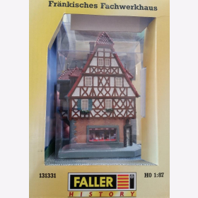 Fränkisches Fachwerkhaus mit Spielwarenladen Faller 131331 H0 1:87