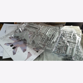 MiG-29 SMT Fulcrum 9-19 G.W.H. L4818 1:48