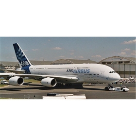 Airbus A 380 Design New livery &quot;First Flight&quot; 1:144